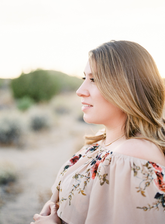DREAMY FILM GOLDEN HOUR MATERNITY SESSION | JOSHUA TREE, CA | MORAN FAMILY