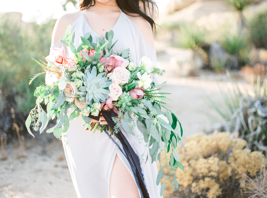 A DESERT ELOPEMENT GIVEAWAY | JOSHUA TREE, CALIFORNIA