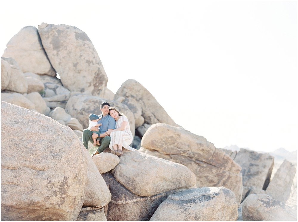 BRIGHT JOSHUA TREE FAMILY SESSION | JOSHUA TREE, CALIFORNIA | MORAN FAMILY